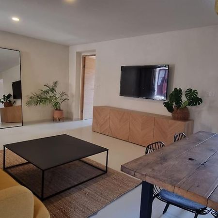 Appartement Au Centre Du Village การ์แฌส ภายนอก รูปภาพ